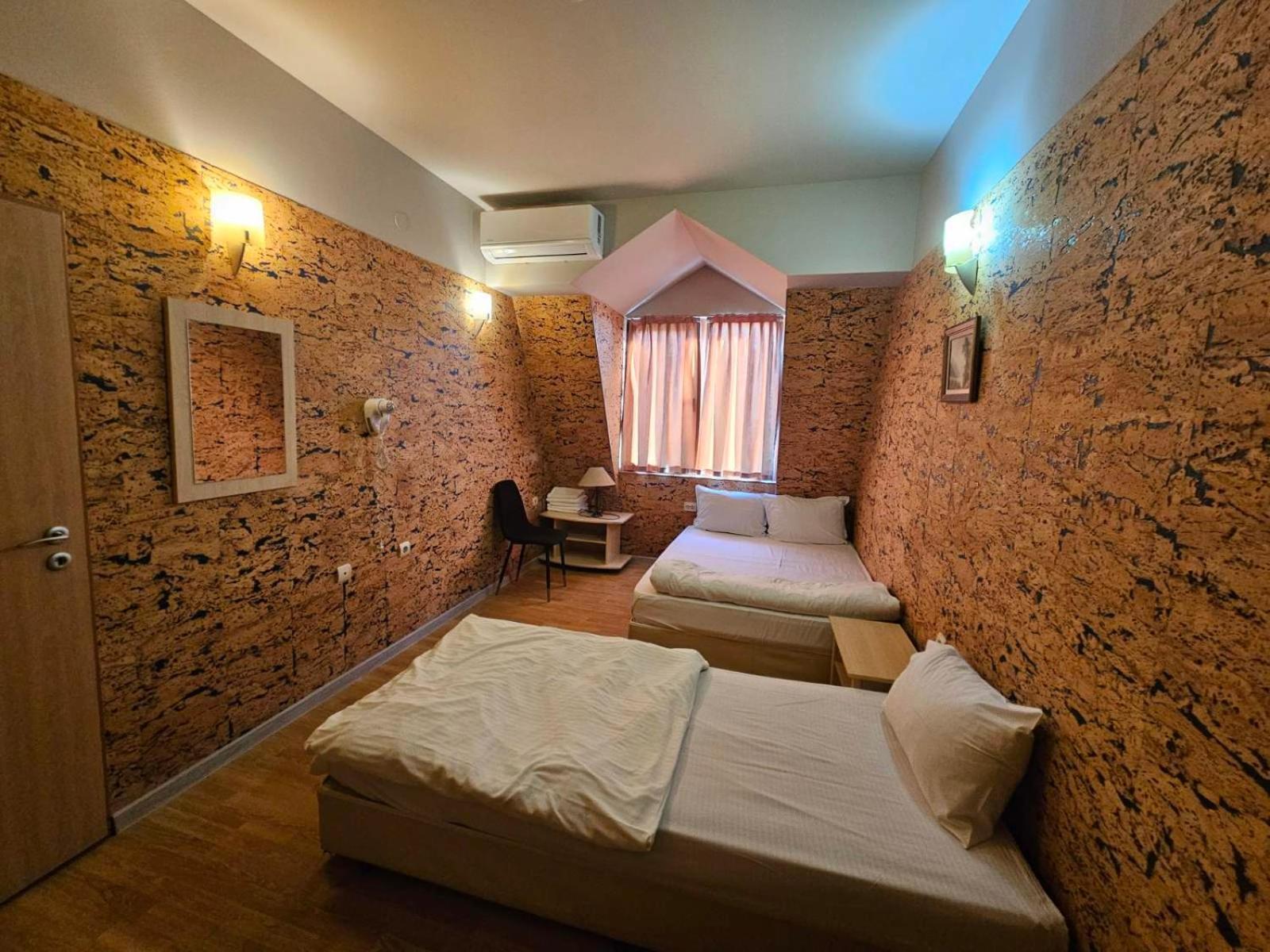 Complex Racic Hotel Voyvodinovo Eksteriør billede